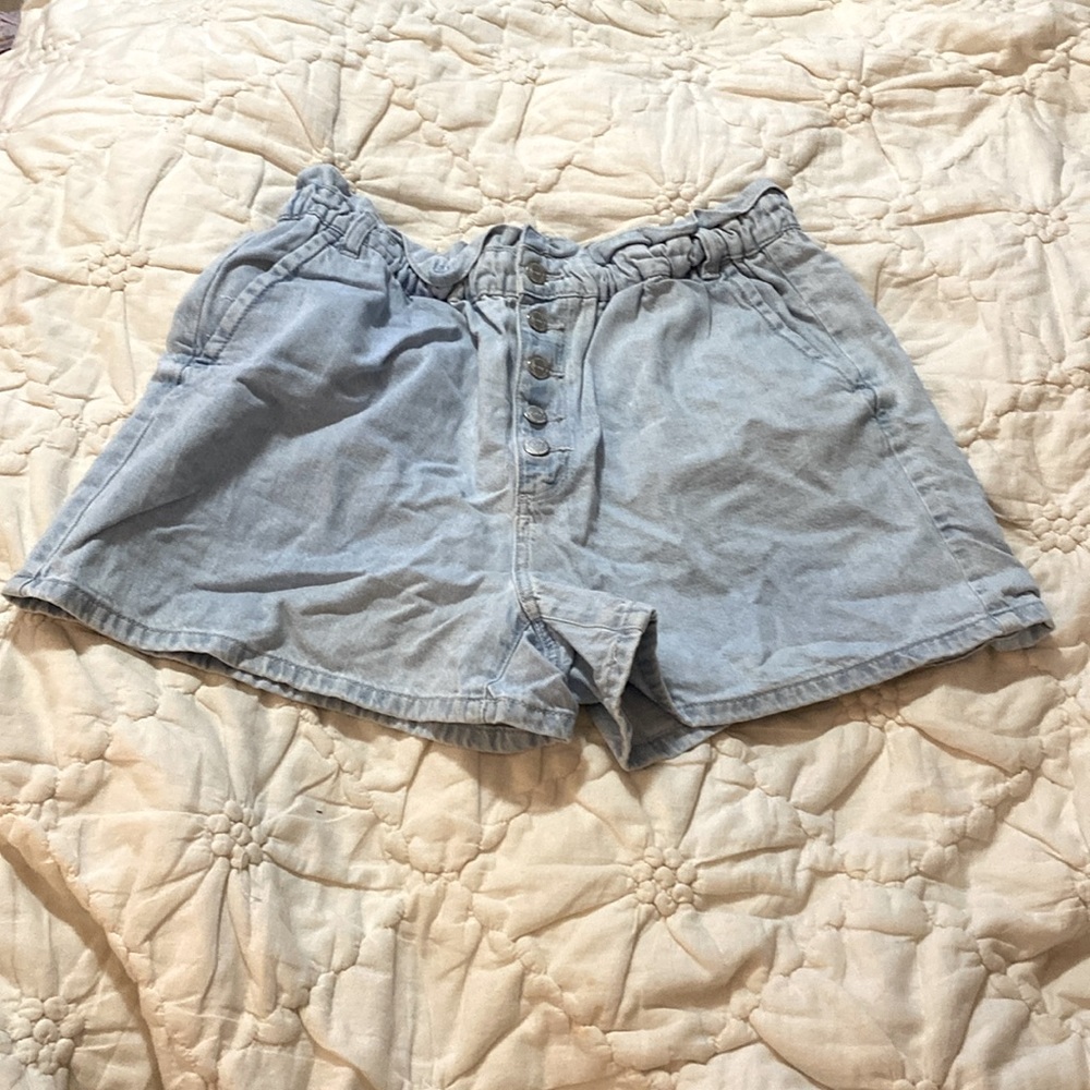 Denim shorts ☀️